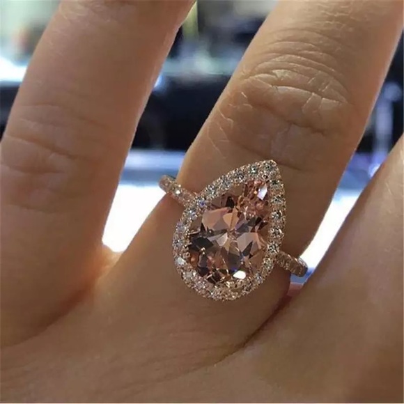 Jewelry - NEW!! 💎 Rose Gold Rhinestone Cubic Zirconia Ring